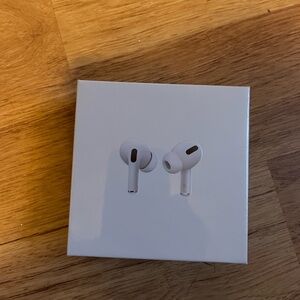 Apple White Earbud Headphones